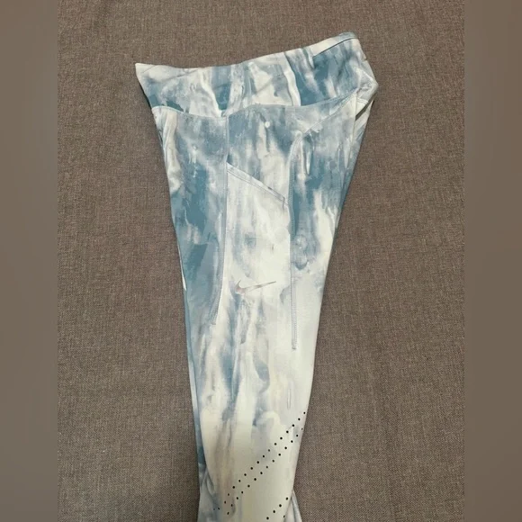 Nike Women's Dri-Fit Epic Luxe Mid-Rise Pocket Running Leggings - Picture 6 of 15